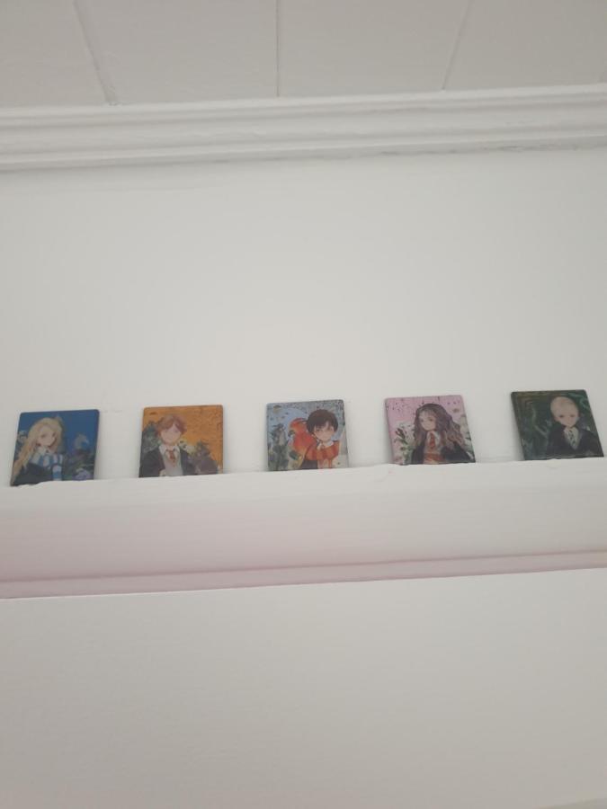 Harry Potter Theme Double Room In Shared House ワトフォード エクステリア 写真