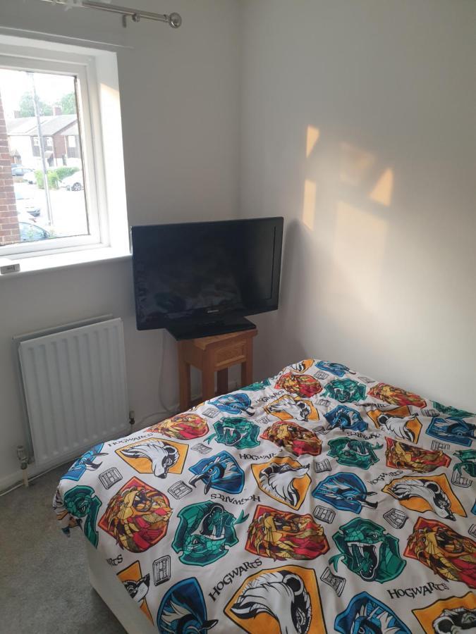 Harry Potter Theme Double Room In Shared House ワトフォード エクステリア 写真